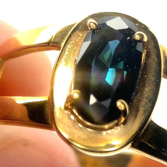 Blue Sapphire 1.44ct Solid 21K Yellow Gold Ring - Picture 3 of 9